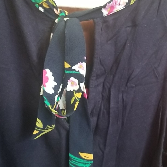 Blouse - Picture 6 of 6